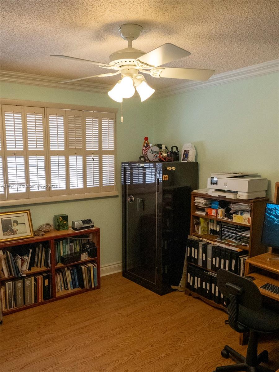 Listing Photo 17
