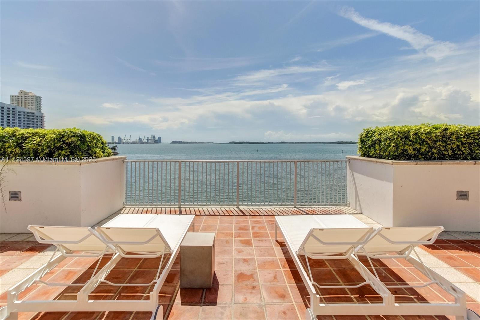 AVAILABLE 12/02. Photos may be from another floor, but are the same line. The Yacht Club Brickell is a community on the water edge of Downtown Miami's cosmopolitan Brickell neighborhood. Community features impressive amenities including tennis court, racquetball court, bay-front pool, kids playground, BBQ area, fitness center, clubhouse and more. Move in cost are 1st month + $1k deposit. Parking cost 1st vehc.$90p/m. 2nd vehc.$130p/m. 3rd vehc.$200p/m. *FAST APPROVAL! (NOTE: Rental rates are subject to change depending on move-in date and lease term. Advertised rate is best rate and maybe on leases longer than 12 months. Proof of income greater than 3x 1 month's rent is required and minimum credit score of 620 or higher in order to be approved).
