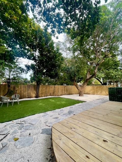 Listing Photo 24