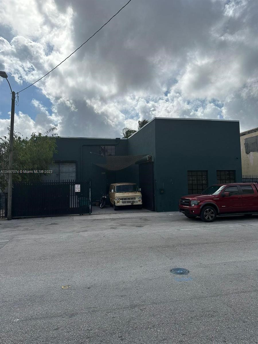 310 NW 71st St, Miami, FL 33150