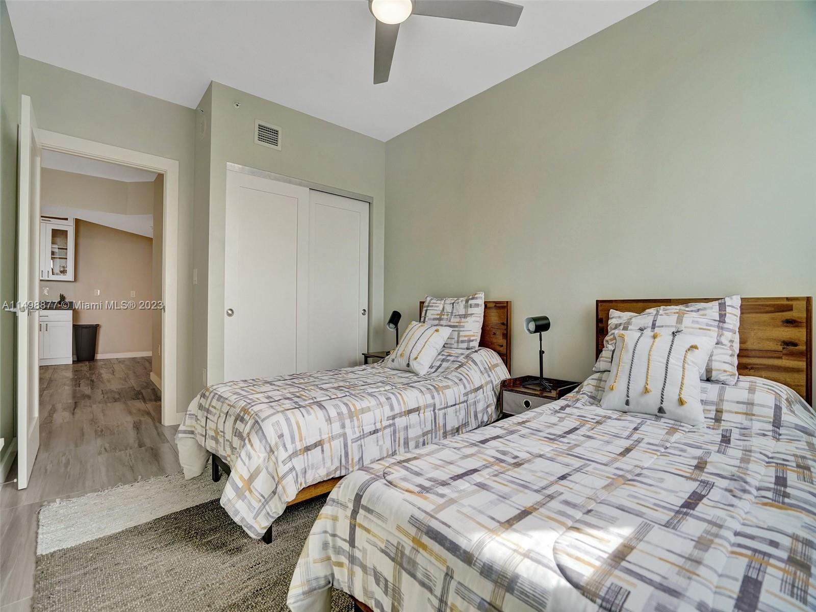 3020 NE 32nd Ave 916