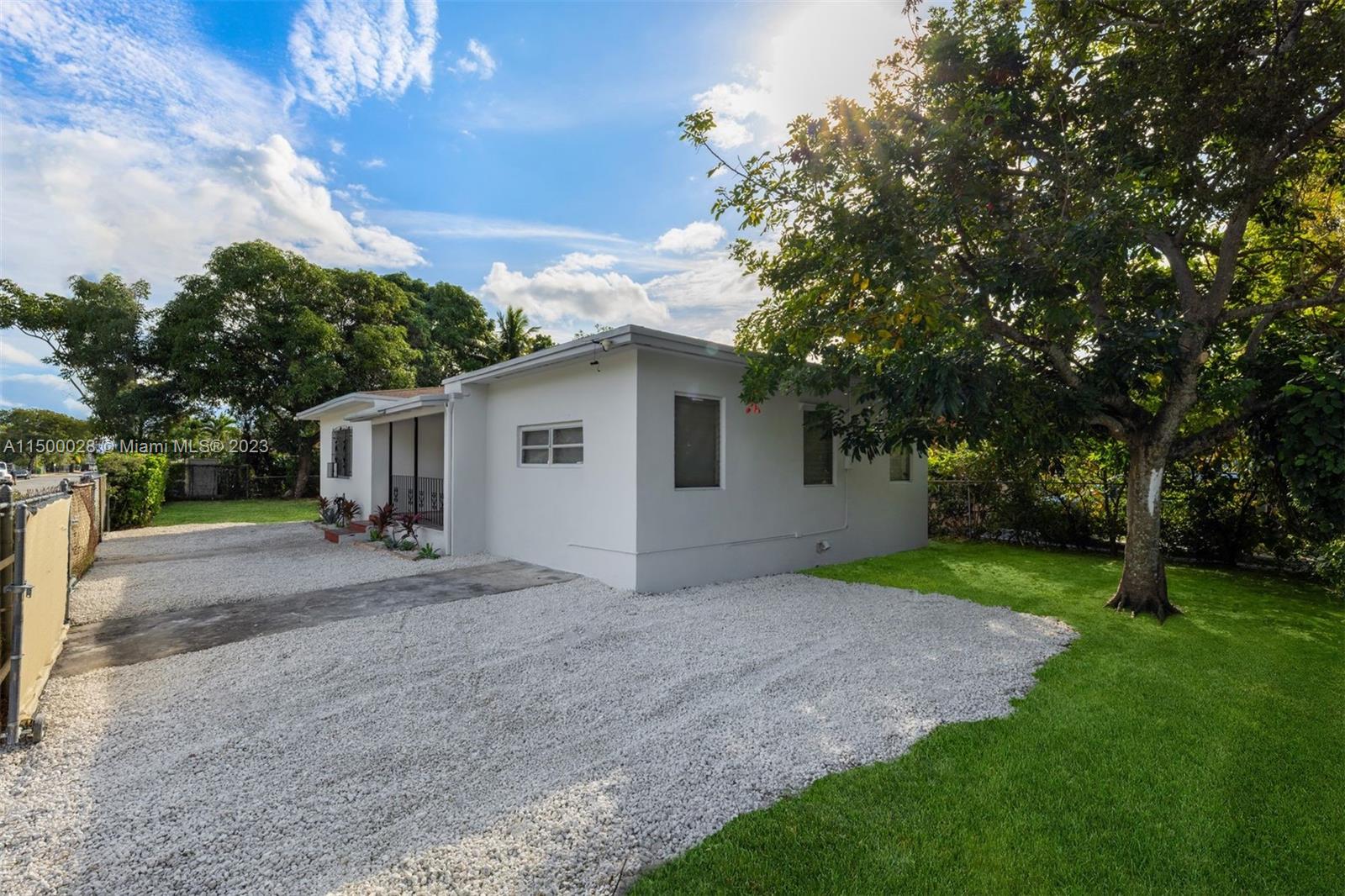 424 NW 53 ST  For Sale A11500028, FL