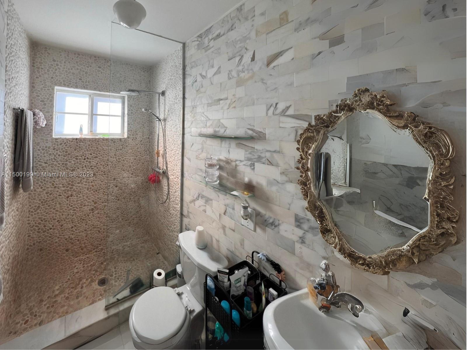1241 14th St 7, Miami Beach, Florida 33139, ,1 BathroomBathrooms,Residentiallease,For Rent,1241 14th St 7,A11500199