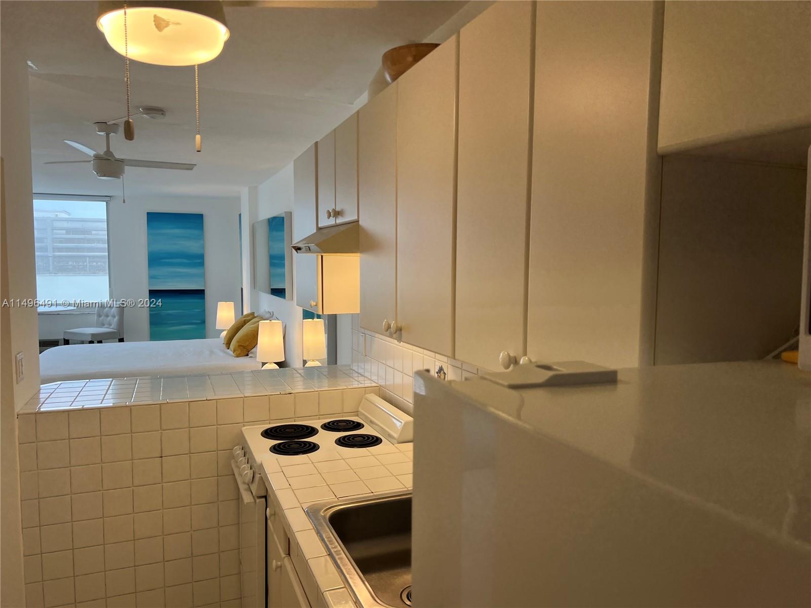 1255 Collins Ave 607, Miami Beach, Florida 33139, ,1 BathroomBathrooms,Residentiallease,For Rent,1255 Collins Ave 607,A11496491