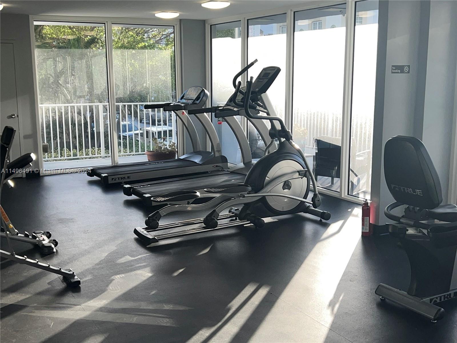 1255 Collins Ave 607, Miami Beach, Florida 33139, ,1 BathroomBathrooms,Residentiallease,For Rent,1255 Collins Ave 607,A11496491