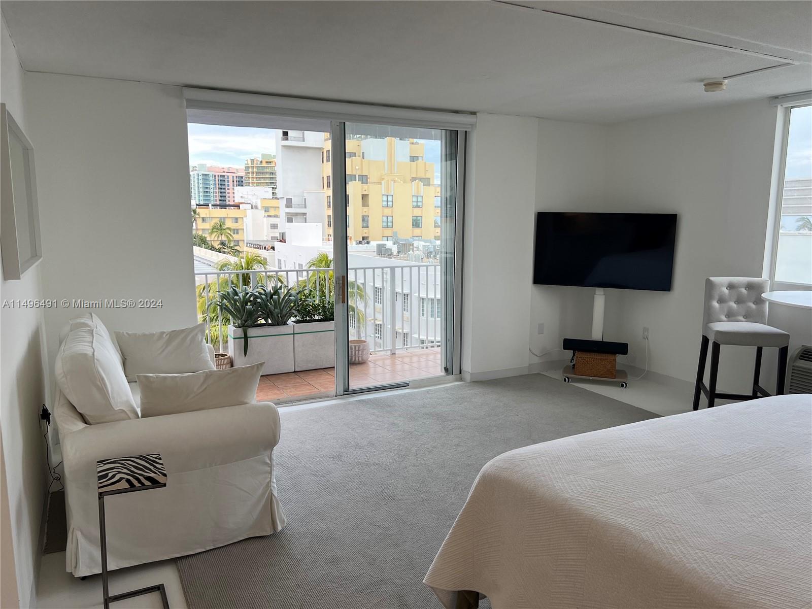 1255 Collins Ave 607, Miami Beach, Florida 33139, ,1 BathroomBathrooms,Residentiallease,For Rent,1255 Collins Ave 607,A11496491