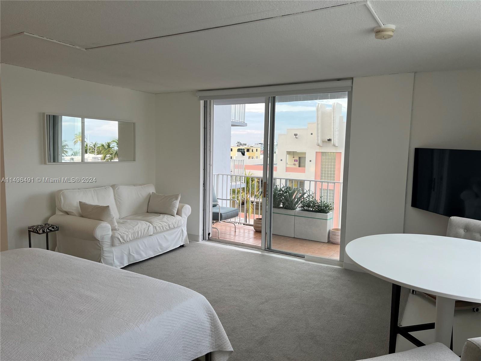 1255 Collins Ave 607, Miami Beach, Florida 33139, ,1 BathroomBathrooms,Residentiallease,For Rent,1255 Collins Ave 607,A11496491
