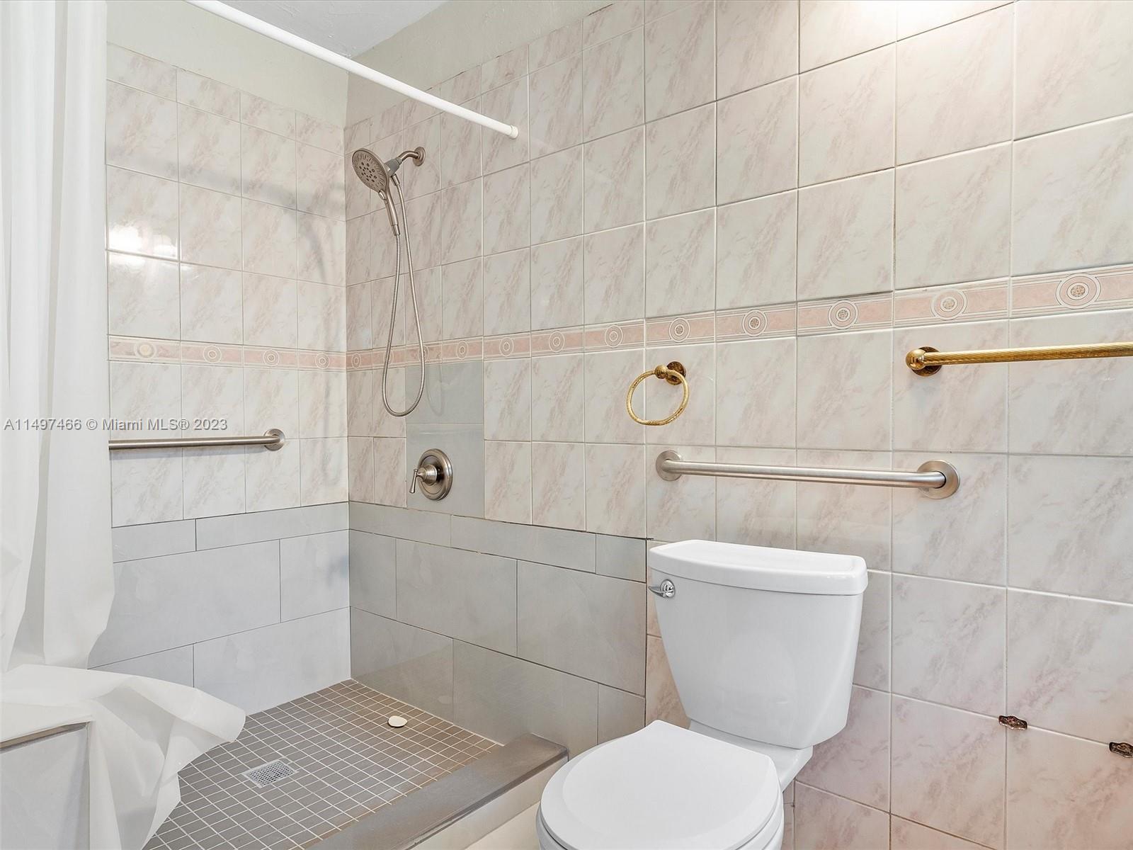 Listing Photo 18