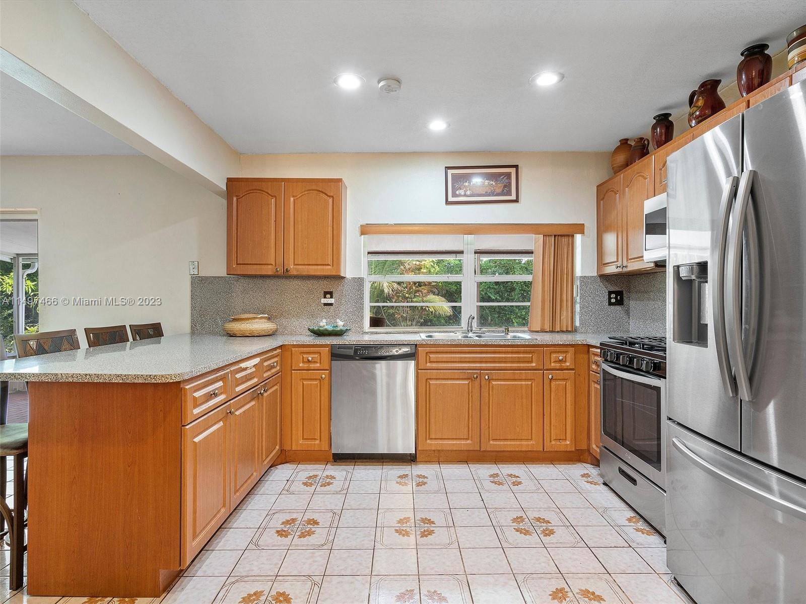 Listing Photo 7