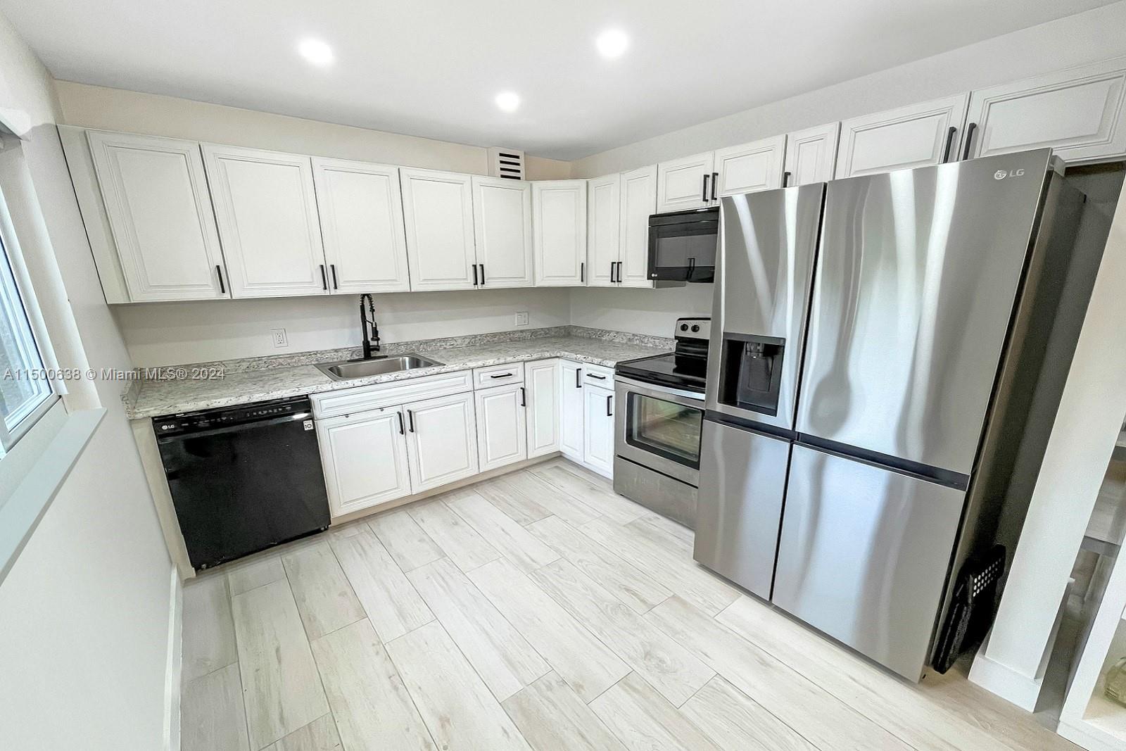 13300 SW 1st St 201O, Pembroke Pines, Florida 33027, 2 Bedrooms Bedrooms, ,2 BathroomsBathrooms,Residential,For Sale,13300 SW 1st St 201O,A11500638