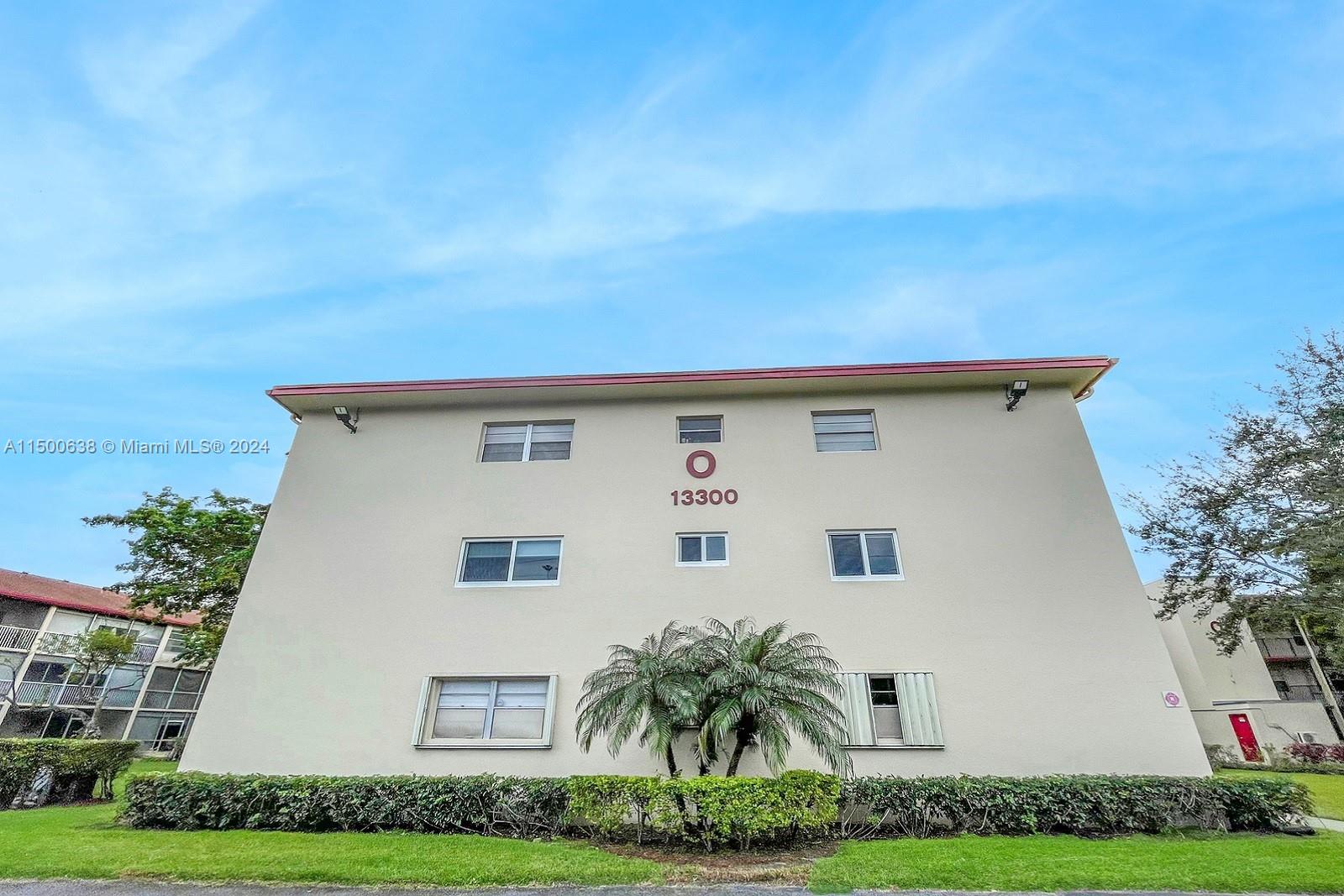 13300 SW 1st St 201O, Pembroke Pines, Florida 33027, 2 Bedrooms Bedrooms, ,2 BathroomsBathrooms,Residential,For Sale,13300 SW 1st St 201O,A11500638