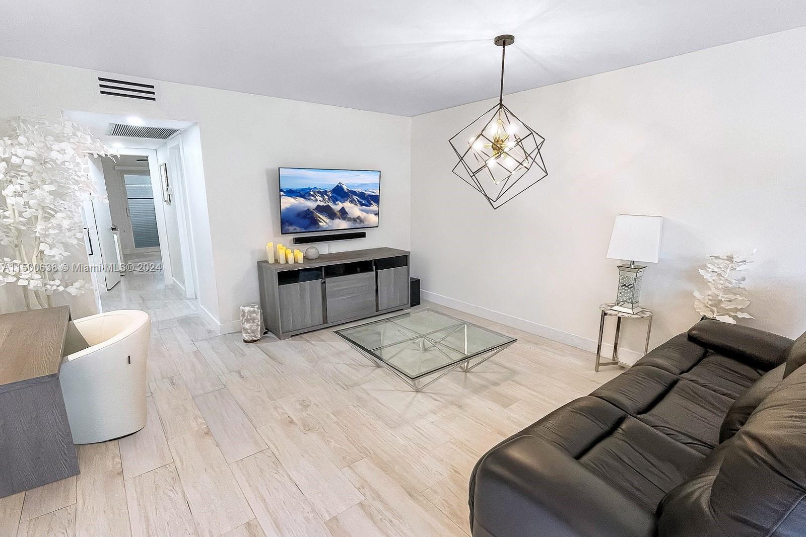 13300 SW 1st St 201O, Pembroke Pines, Florida 33027, 2 Bedrooms Bedrooms, ,2 BathroomsBathrooms,Residential,For Sale,13300 SW 1st St 201O,A11500638