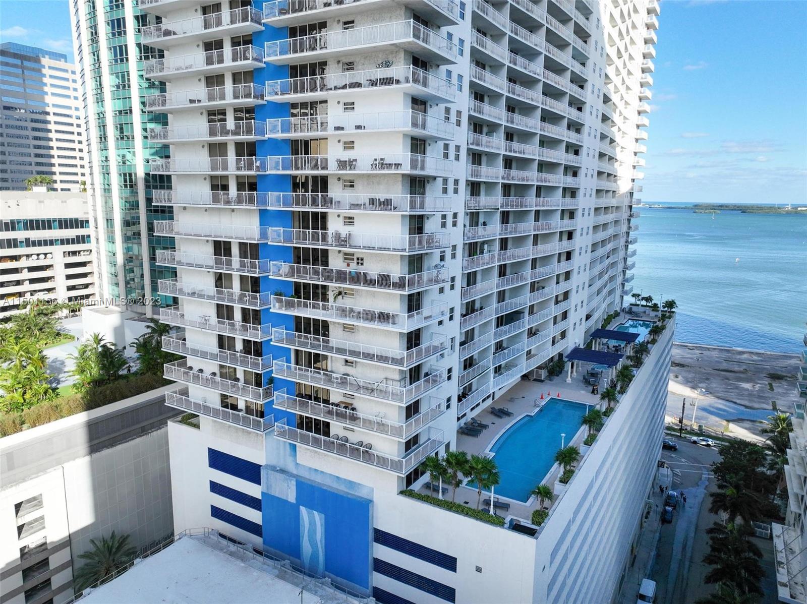 1200 Brickell Bay Dr 3907, Miami, Florida 33131, 1 Bedroom Bedrooms, ,1 BathroomBathrooms,Residential,For Sale,1200 Brickell Bay Dr 3907,A11501156