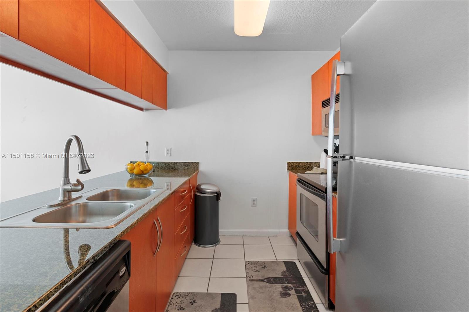 1200 Brickell Bay Dr 3907, Miami, Florida 33131, 1 Bedroom Bedrooms, ,1 BathroomBathrooms,Residential,For Sale,1200 Brickell Bay Dr 3907,A11501156