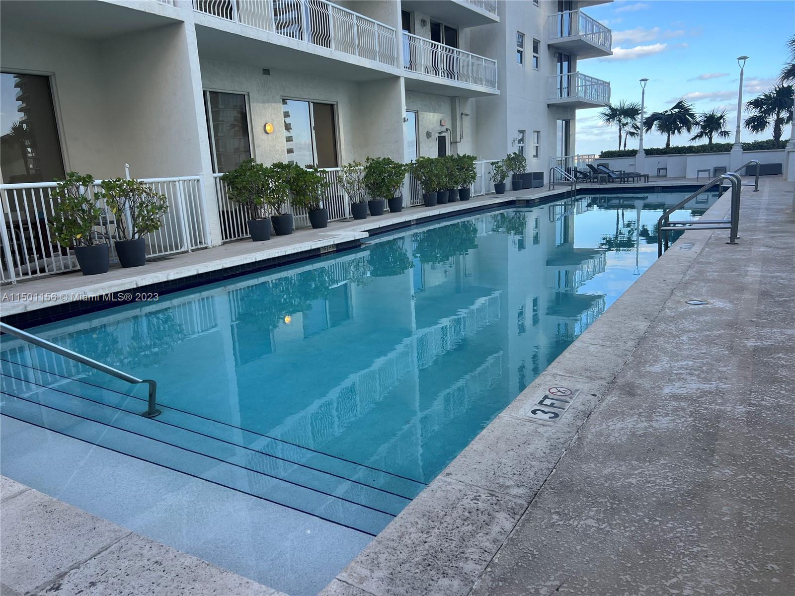 1200 Brickell Bay Dr 3907, Miami, Florida 33131, 1 Bedroom Bedrooms, ,1 BathroomBathrooms,Residential,For Sale,1200 Brickell Bay Dr 3907,A11501156