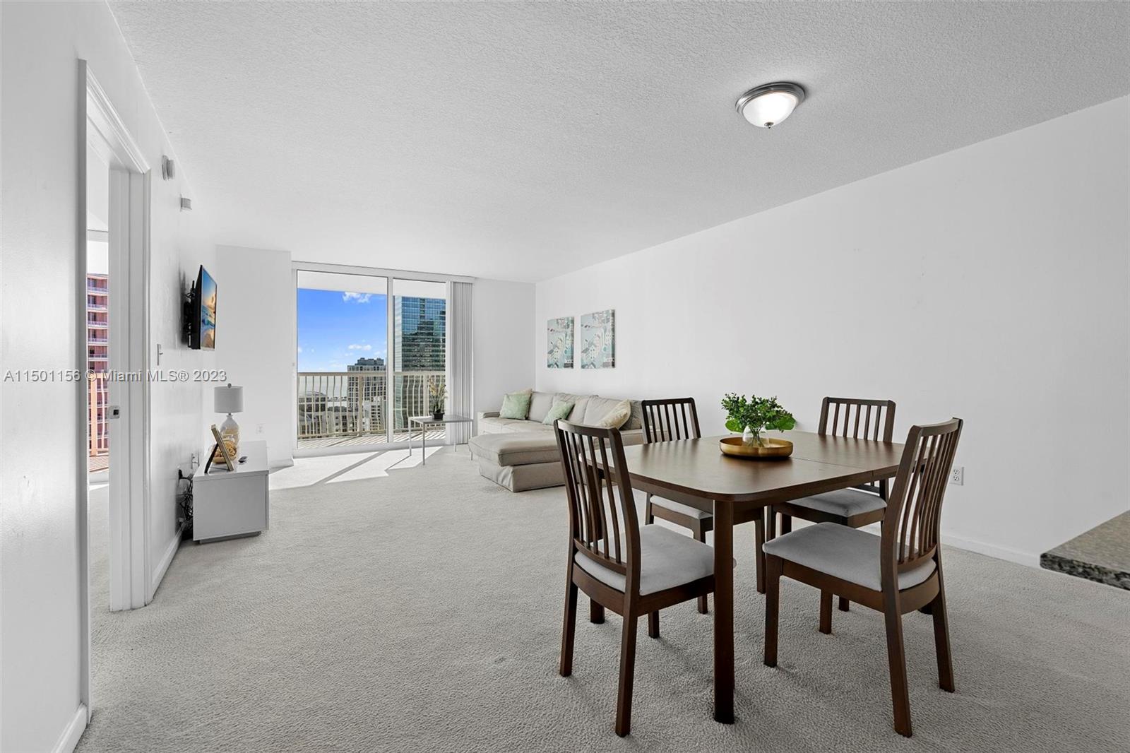 1200 Brickell Bay Dr 3907, Miami, Florida 33131, 1 Bedroom Bedrooms, ,1 BathroomBathrooms,Residential,For Sale,1200 Brickell Bay Dr 3907,A11501156