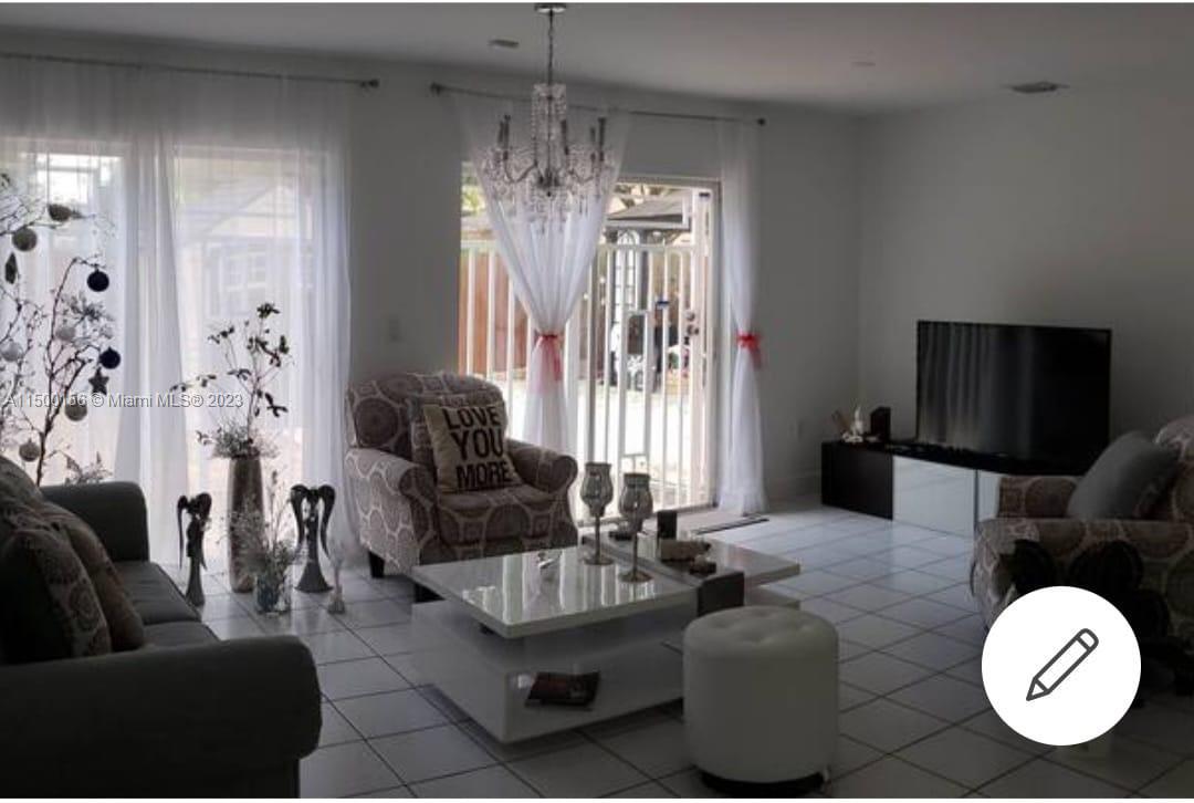 14593 SW 155th Pl, Kendall, Florida 33196, 6 Bedrooms Bedrooms, ,2 BathroomsBathrooms,Residentiallease,For Rent,14593 SW 155th Pl,A11500156