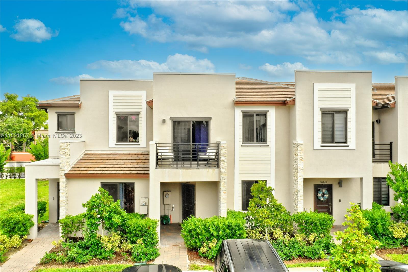 20647 NE 7th Pl, Miami, Florida 33179, 3 Bedrooms Bedrooms, ,2 BathroomsBathrooms,Residentiallease,For Rent,20647 NE 7th Pl,A11501257