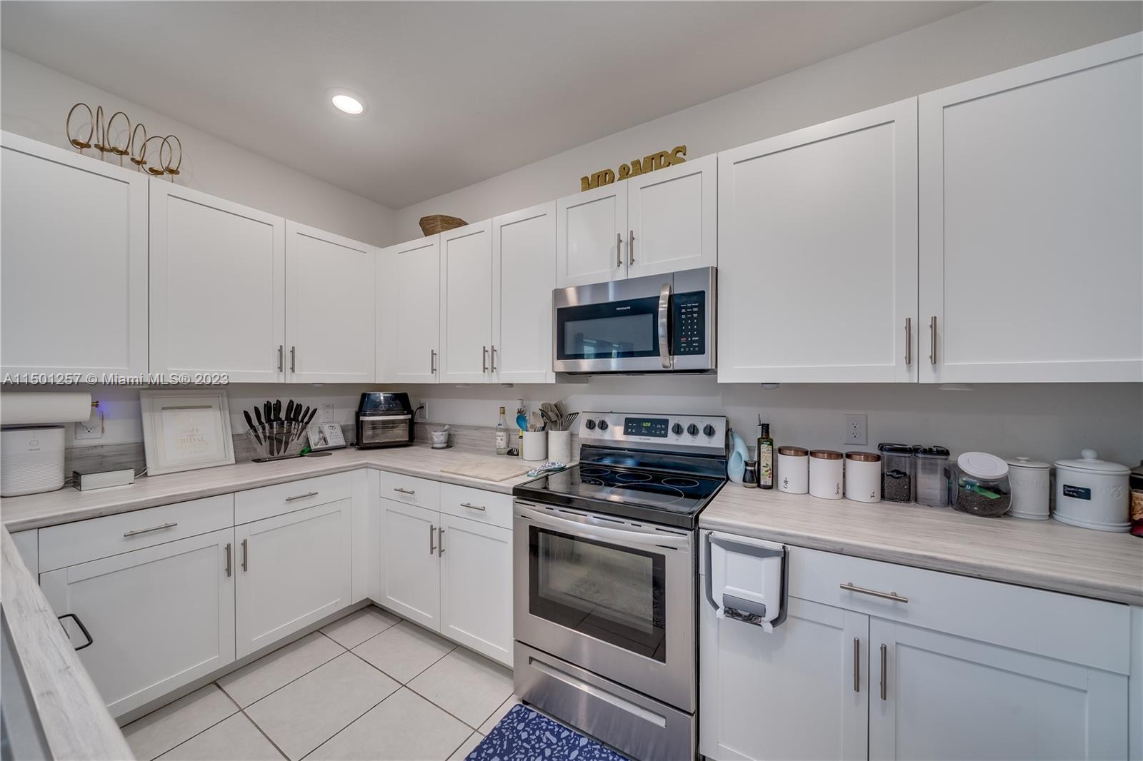20647 NE 7th Pl, Miami, Florida 33179, 3 Bedrooms Bedrooms, ,2 BathroomsBathrooms,Residentiallease,For Rent,20647 NE 7th Pl,A11501257