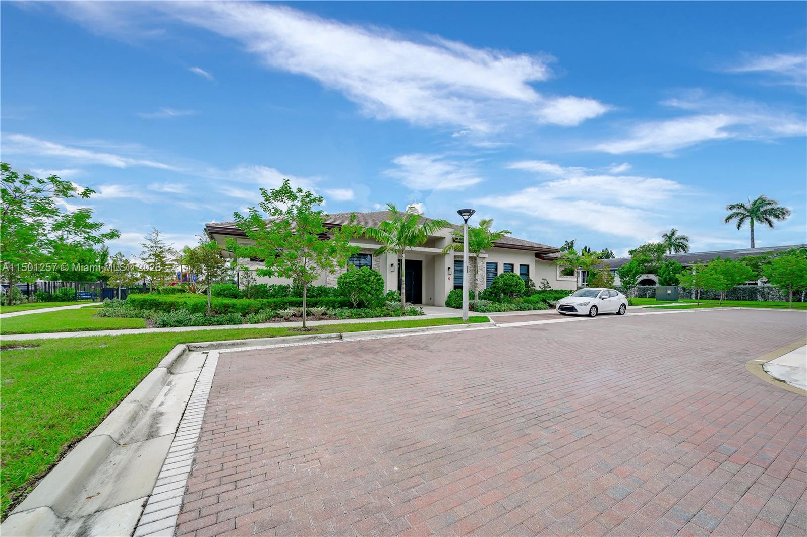 20647 NE 7th Pl, Miami, Florida 33179, 3 Bedrooms Bedrooms, ,2 BathroomsBathrooms,Residentiallease,For Rent,20647 NE 7th Pl,A11501257