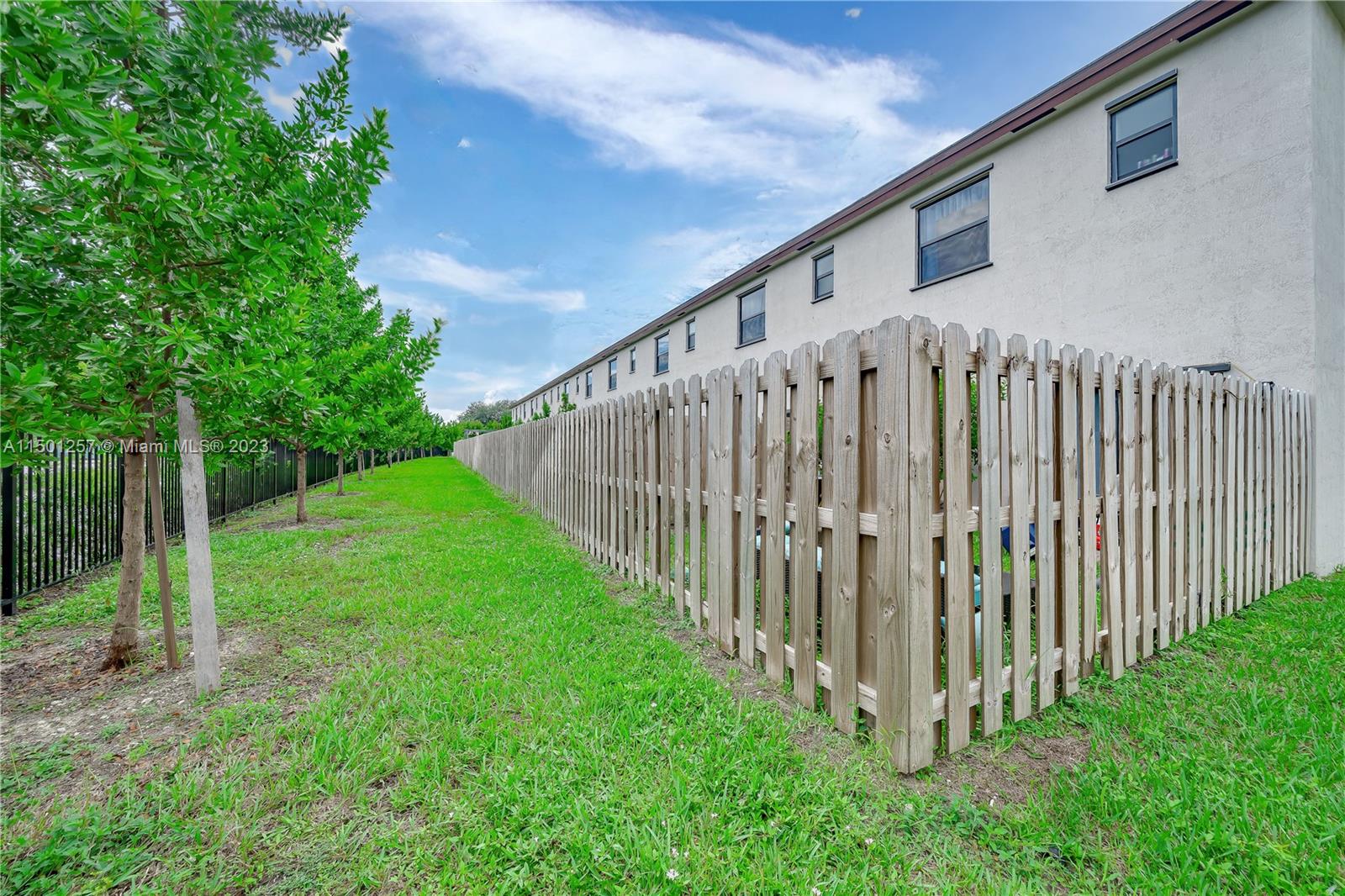 20647 NE 7th Pl, Miami, Florida 33179, 3 Bedrooms Bedrooms, ,2 BathroomsBathrooms,Residentiallease,For Rent,20647 NE 7th Pl,A11501257