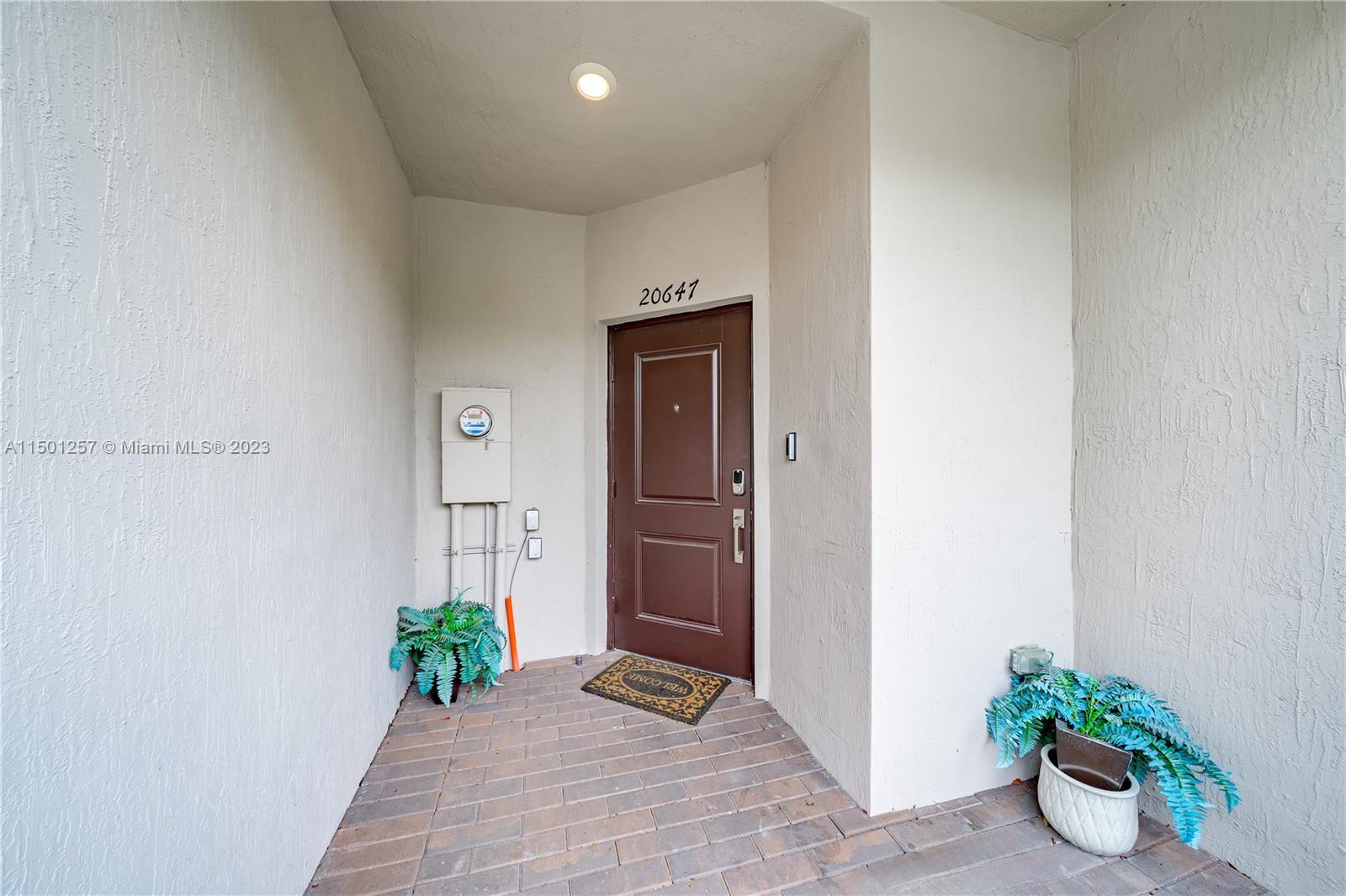 20647 NE 7th Pl, Miami, Florida 33179, 3 Bedrooms Bedrooms, ,2 BathroomsBathrooms,Residentiallease,For Rent,20647 NE 7th Pl,A11501257