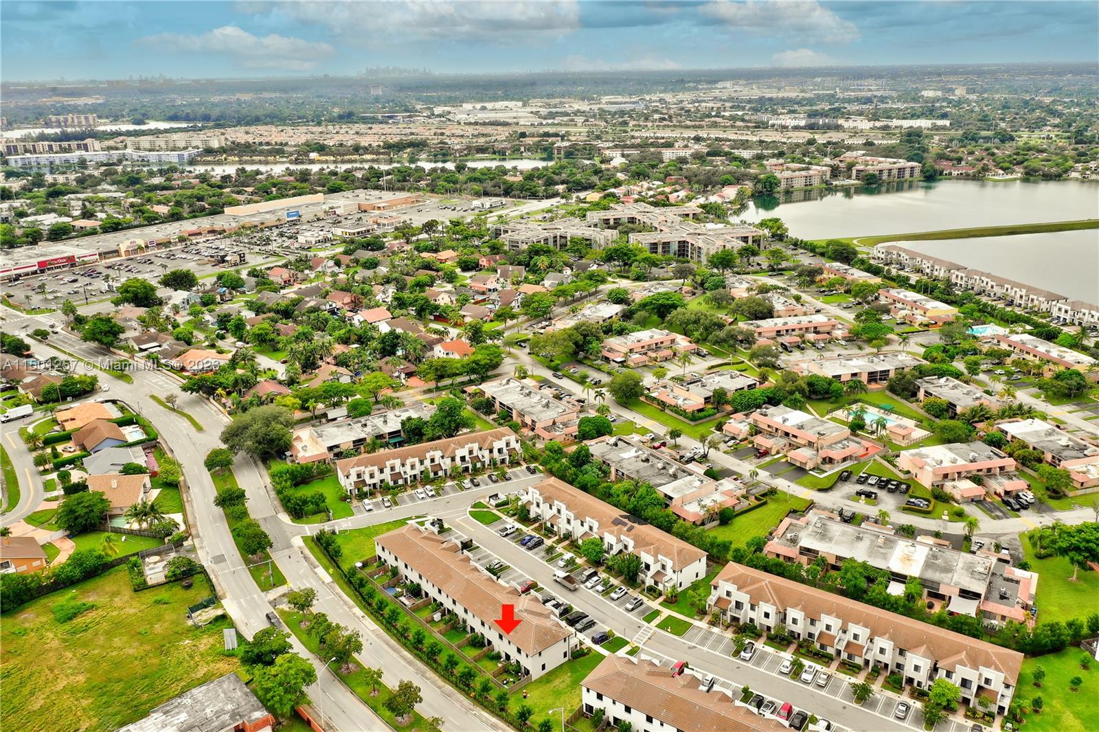 20647 NE 7th Pl, Miami, Florida 33179, 3 Bedrooms Bedrooms, ,2 BathroomsBathrooms,Residentiallease,For Rent,20647 NE 7th Pl,A11501257