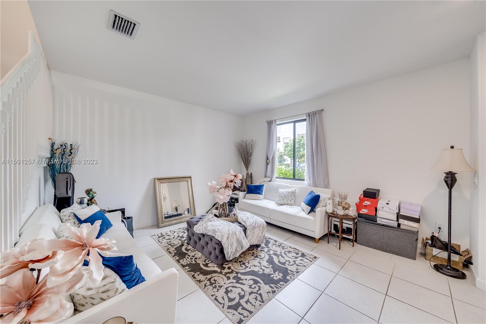 20647 NE 7th Pl, Miami, Florida 33179, 3 Bedrooms Bedrooms, ,2 BathroomsBathrooms,Residentiallease,For Rent,20647 NE 7th Pl,A11501257