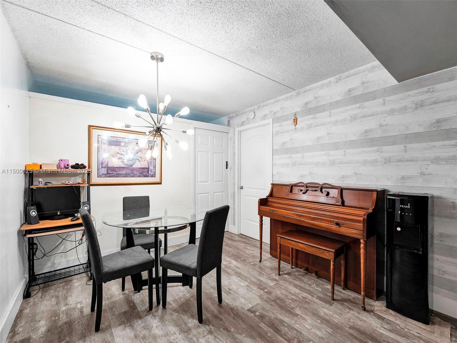 6115 NW 186th St 110, Hialeah, Florida 33015, 3 Bedrooms Bedrooms, ,2 BathroomsBathrooms,Residential,For Sale,6115 NW 186th St 110,A11500125
