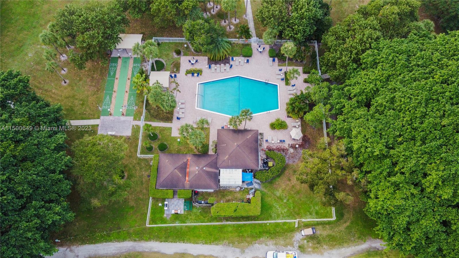 3000 S Course Dr 301, Pompano Beach, Florida 33069, 3 Bedrooms Bedrooms, ,2 BathroomsBathrooms,Residential,For Sale,3000 S Course Dr 301,A11500649