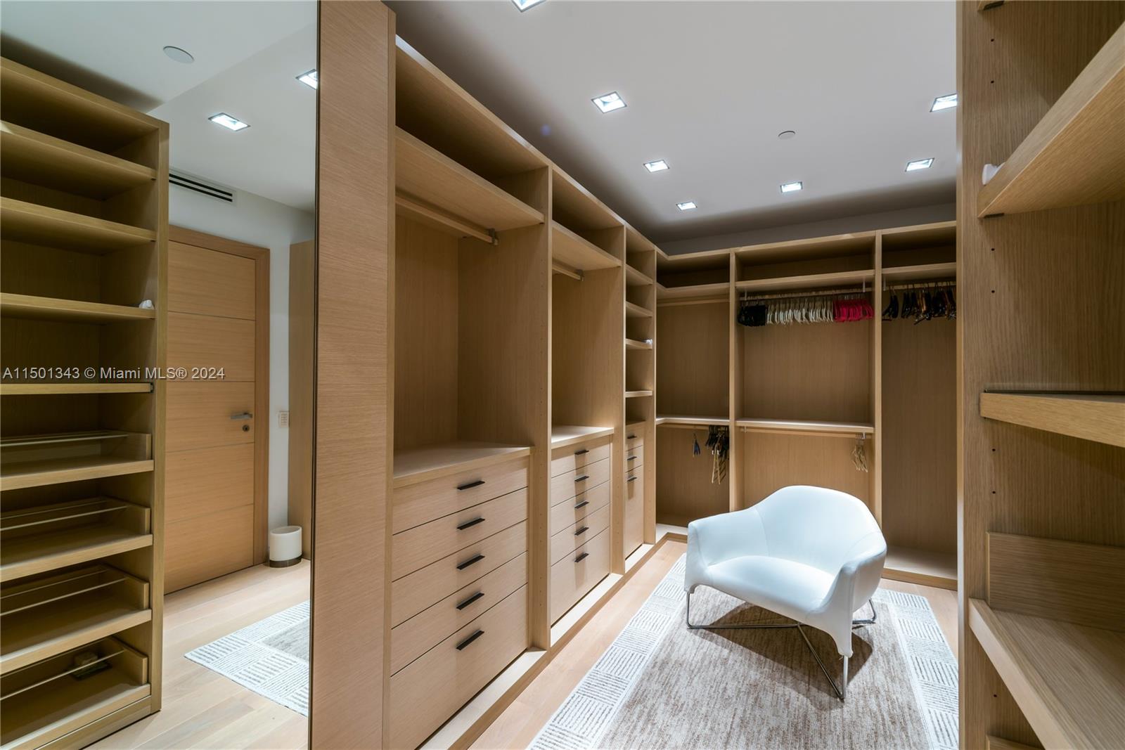 7143 Fisher Island Dr 7143, Miami Beach, Florida 33109, 5 Bedrooms Bedrooms, ,5 BathroomsBathrooms,Residentiallease,For Rent,7143 Fisher Island Dr 7143,A11501343