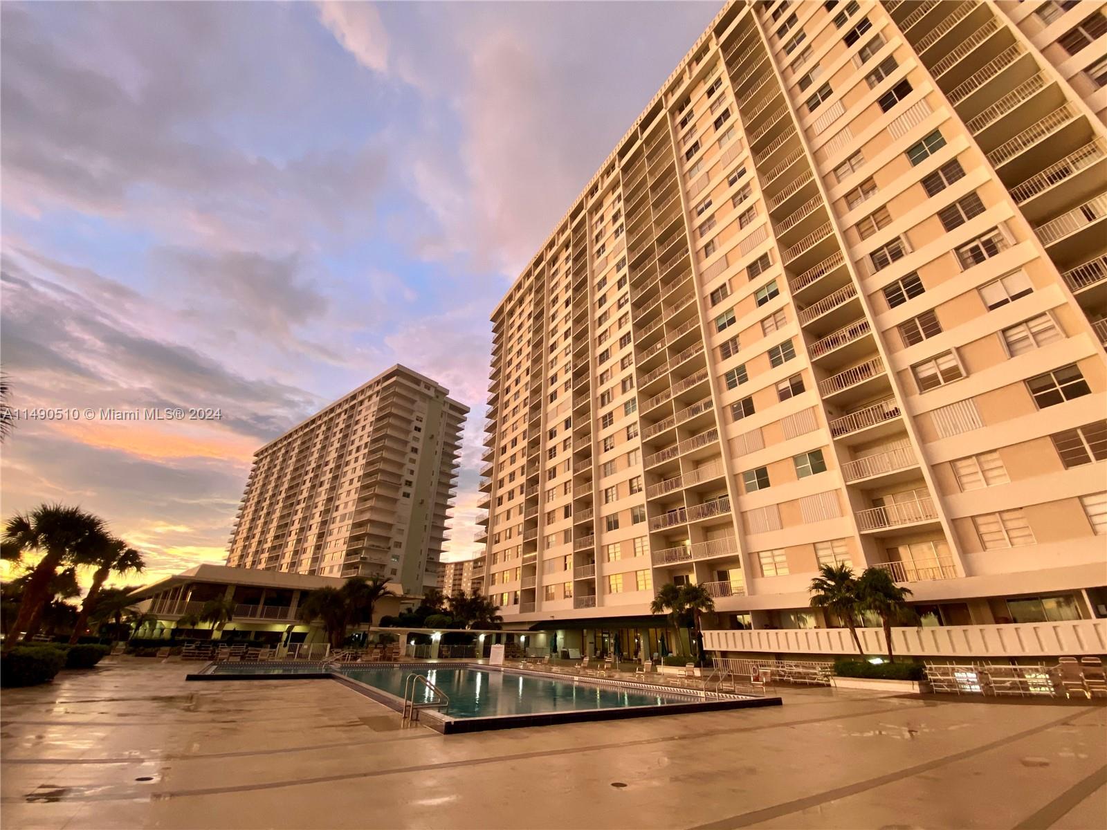 500 Bayview Dr 221, Sunny Isles Beach, Florida 33160, 2 Bedrooms Bedrooms, ,2 BathroomsBathrooms,Residential,For Sale,500 Bayview Dr 221,A11490510