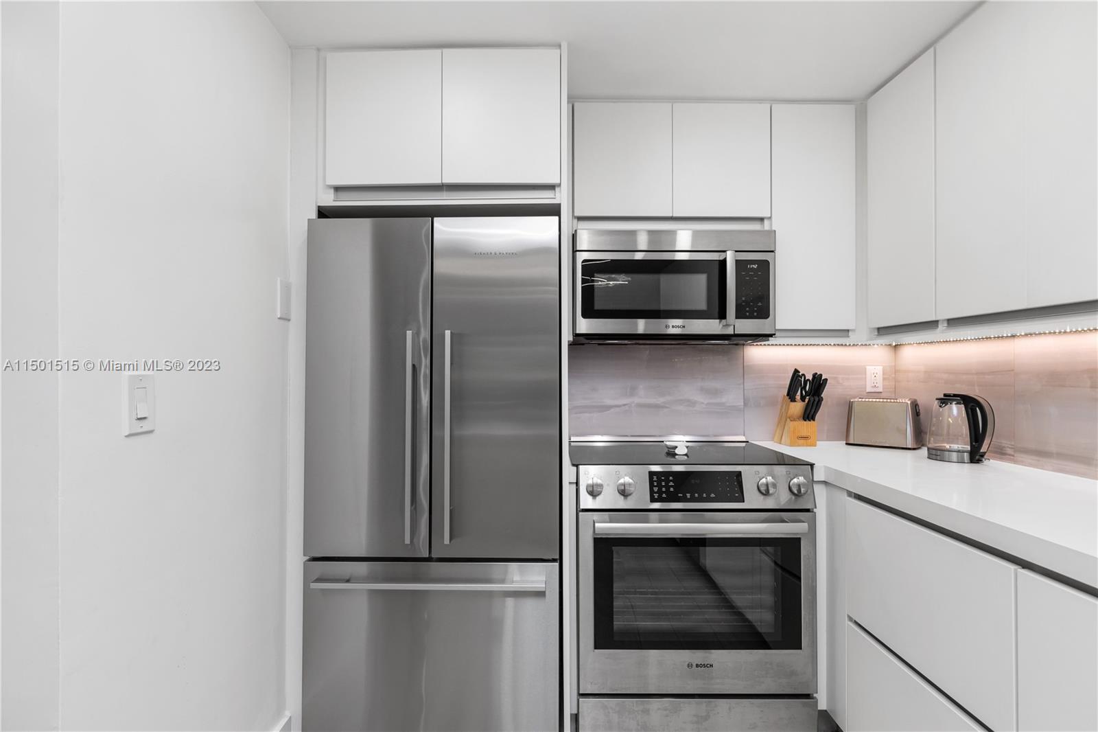 2301 Collins Ave 318, Miami Beach, Florida 33139, 2 Bedrooms Bedrooms, ,1 BathroomBathrooms,Residentiallease,For Rent,2301 Collins Ave 318,A11501515