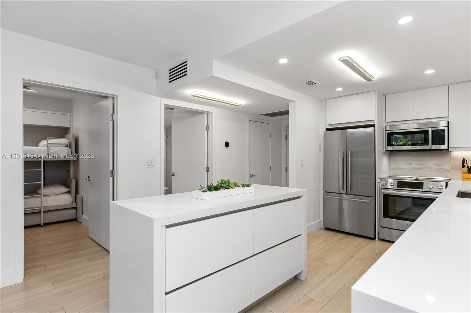 2301 Collins Ave 318, Miami Beach, Florida 33139, 2 Bedrooms Bedrooms, ,1 BathroomBathrooms,Residentiallease,For Rent,2301 Collins Ave 318,A11501515