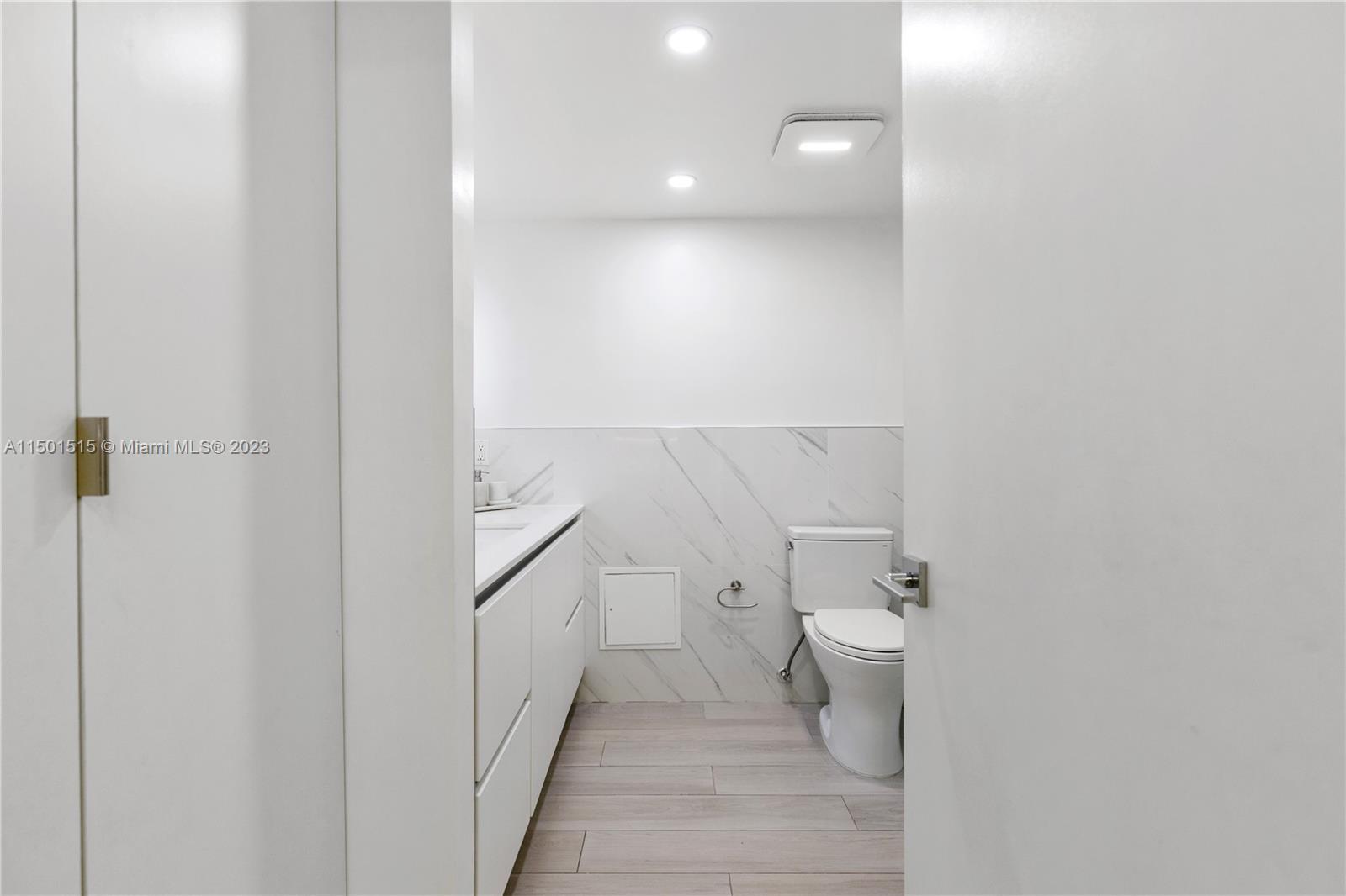 2301 Collins Ave 318, Miami Beach, Florida 33139, 2 Bedrooms Bedrooms, ,1 BathroomBathrooms,Residentiallease,For Rent,2301 Collins Ave 318,A11501515