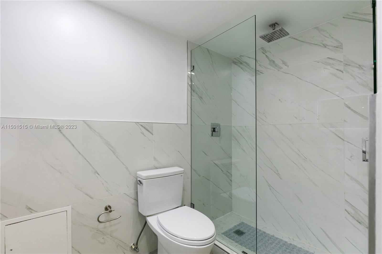 2301 Collins Ave 318, Miami Beach, Florida 33139, 2 Bedrooms Bedrooms, ,1 BathroomBathrooms,Residentiallease,For Rent,2301 Collins Ave 318,A11501515