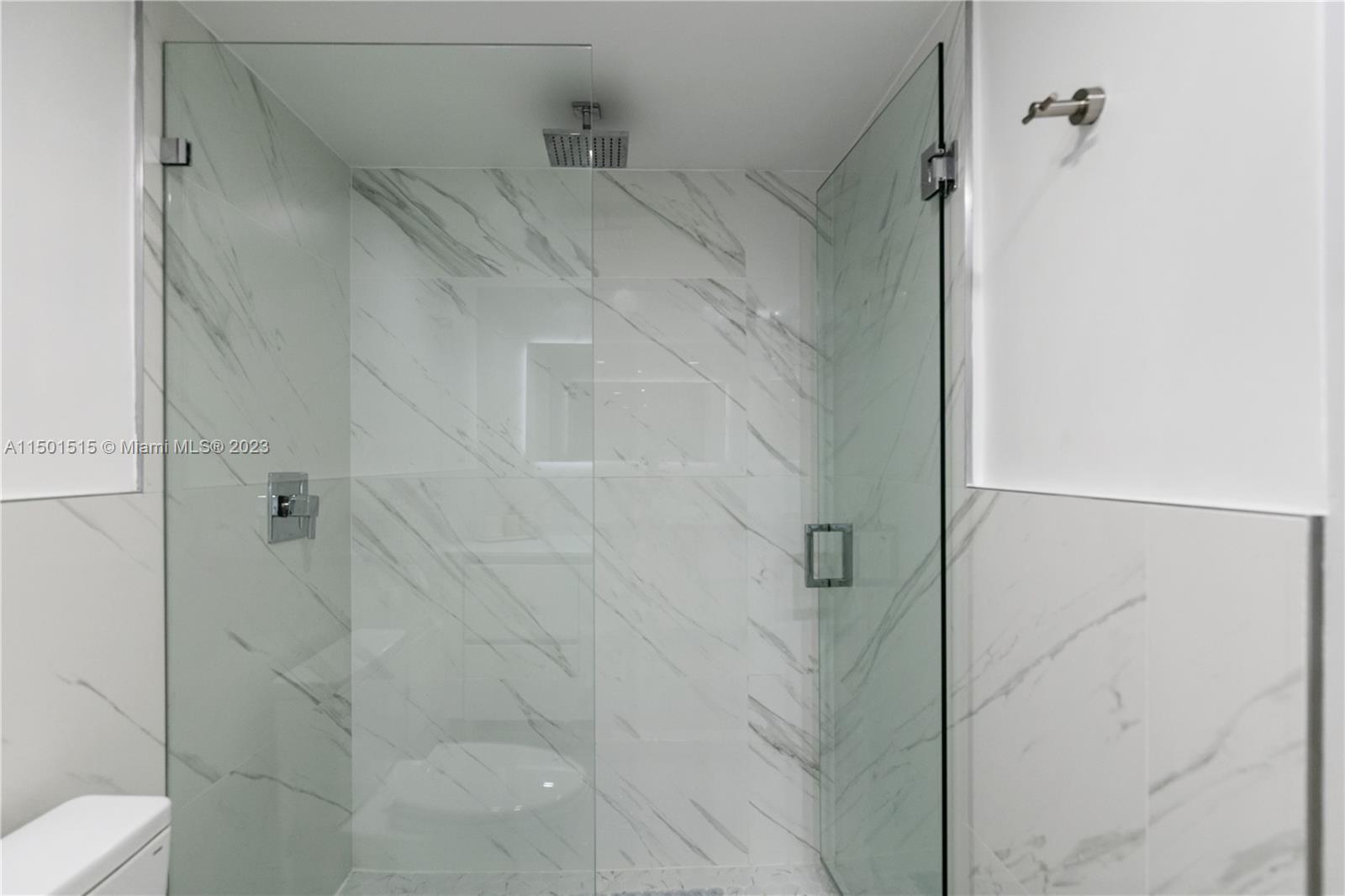 2301 Collins Ave 318, Miami Beach, Florida 33139, 2 Bedrooms Bedrooms, ,1 BathroomBathrooms,Residentiallease,For Rent,2301 Collins Ave 318,A11501515
