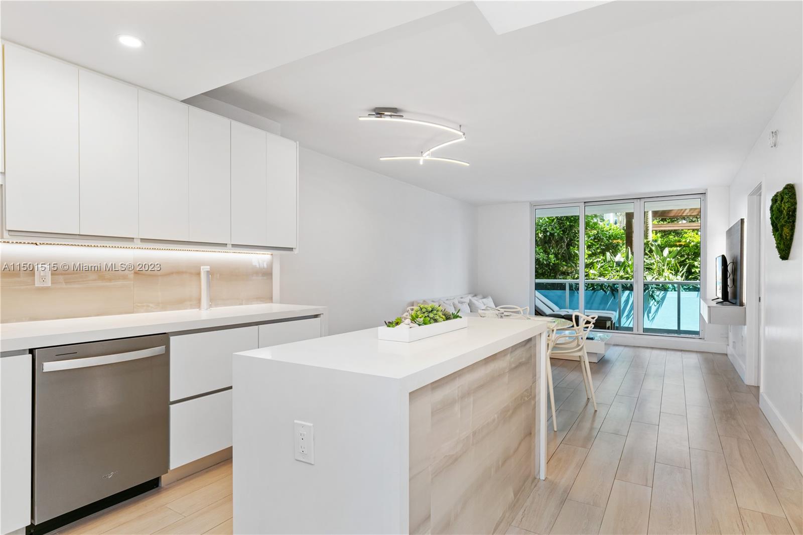 2301 Collins Ave 318, Miami Beach, Florida 33139, 2 Bedrooms Bedrooms, ,1 BathroomBathrooms,Residentiallease,For Rent,2301 Collins Ave 318,A11501515