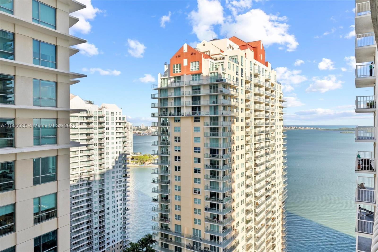 1200 Brickell Bay Dr 3208, Miami, Florida 33131, 1 Bedroom Bedrooms, ,1 BathroomBathrooms,Residential,For Sale,1200 Brickell Bay Dr 3208,A11500985