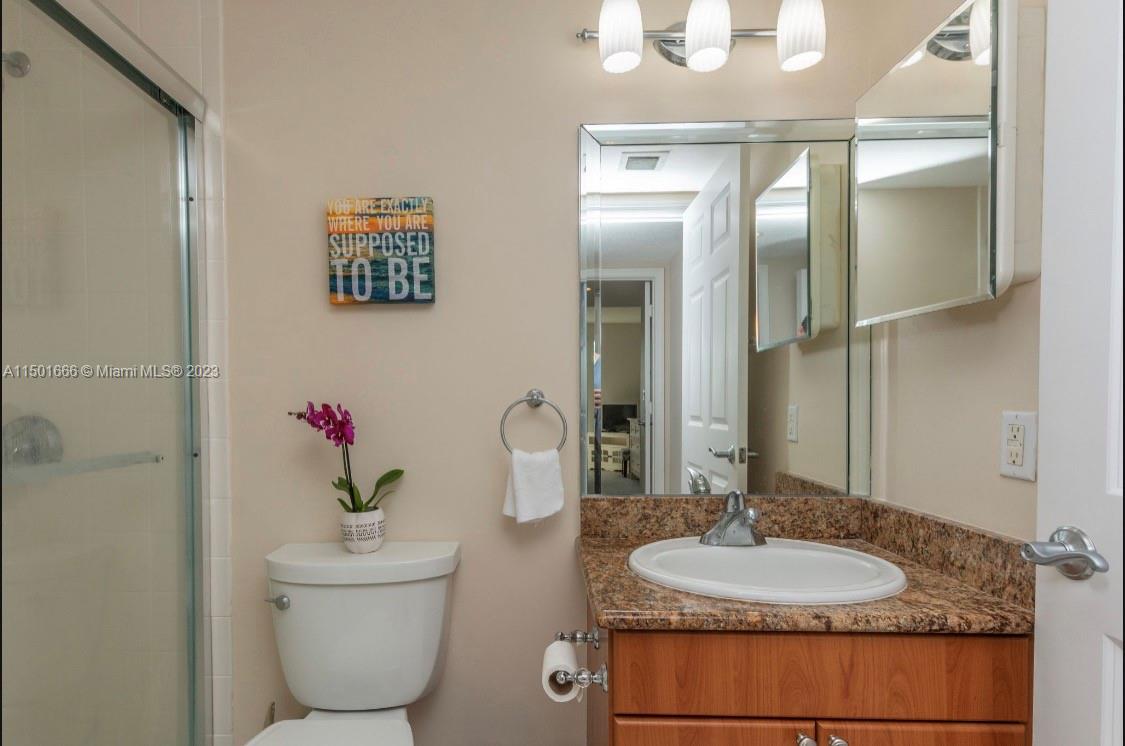 2nd Bathroom