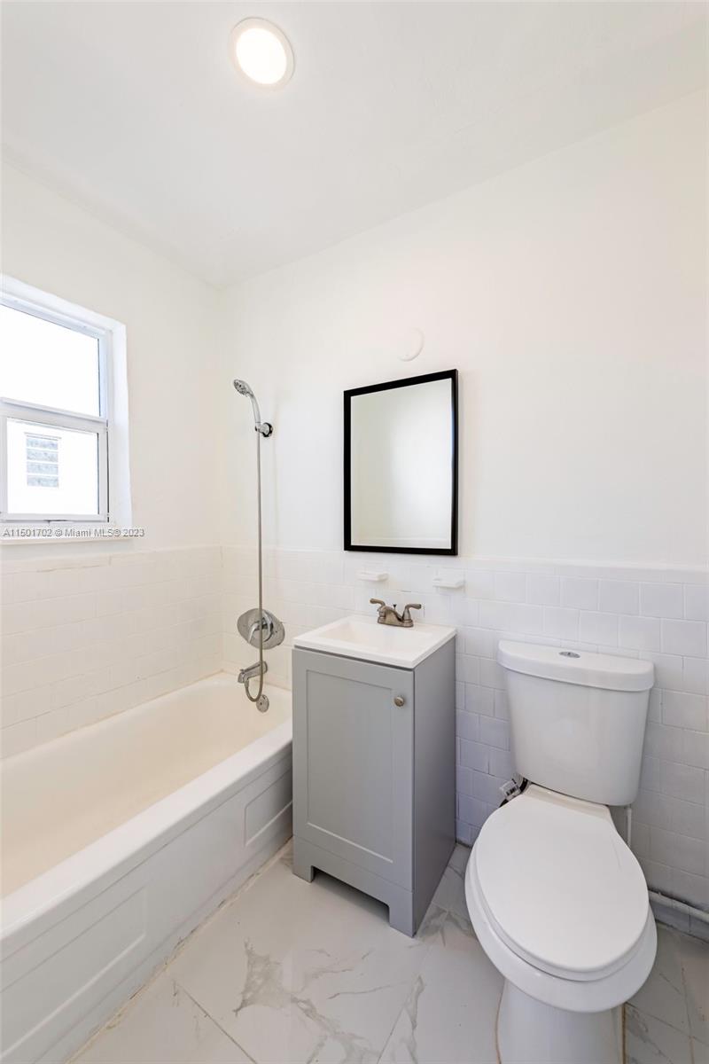 1745 NW 1st Pl 1, Miami, Florida 33136, ,1 BathroomBathrooms,Residentiallease,For Rent,1745 NW 1st Pl 1,A11501702