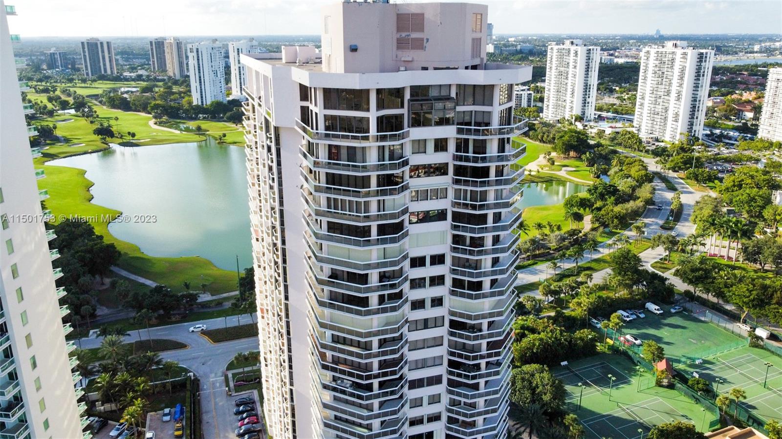 20185 E Country Club Dr 502, Aventura, Florida 33180, 3 Bedrooms Bedrooms, ,2 BathroomsBathrooms,Residentiallease,For Rent,20185 E Country Club Dr 502,A11501753