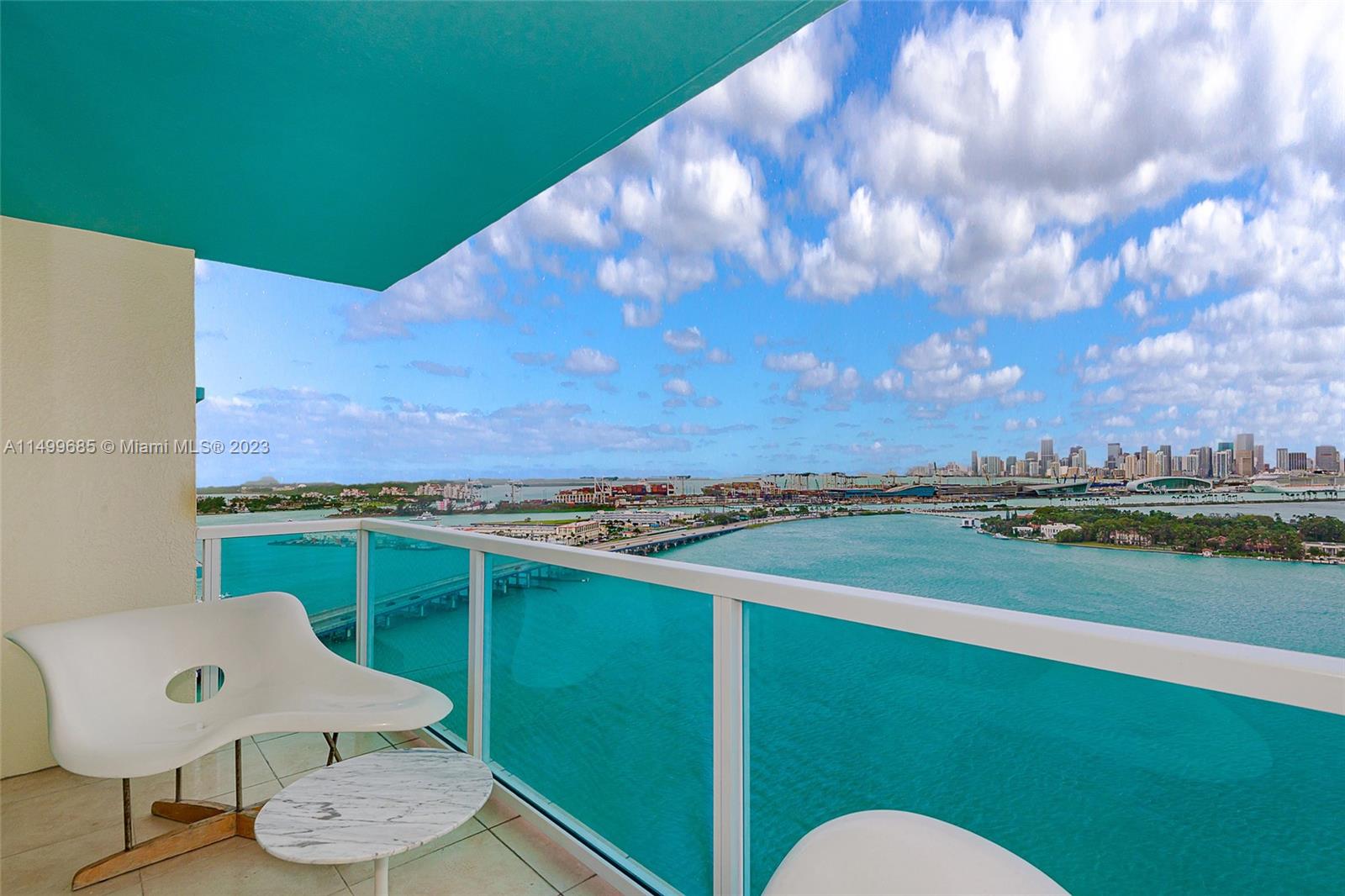650 West Ave 2605, Miami Beach, Florida 33139, 1 Bedroom Bedrooms, ,1 BathroomBathrooms,Residential,For Sale,650 West Ave 2605,A11499685