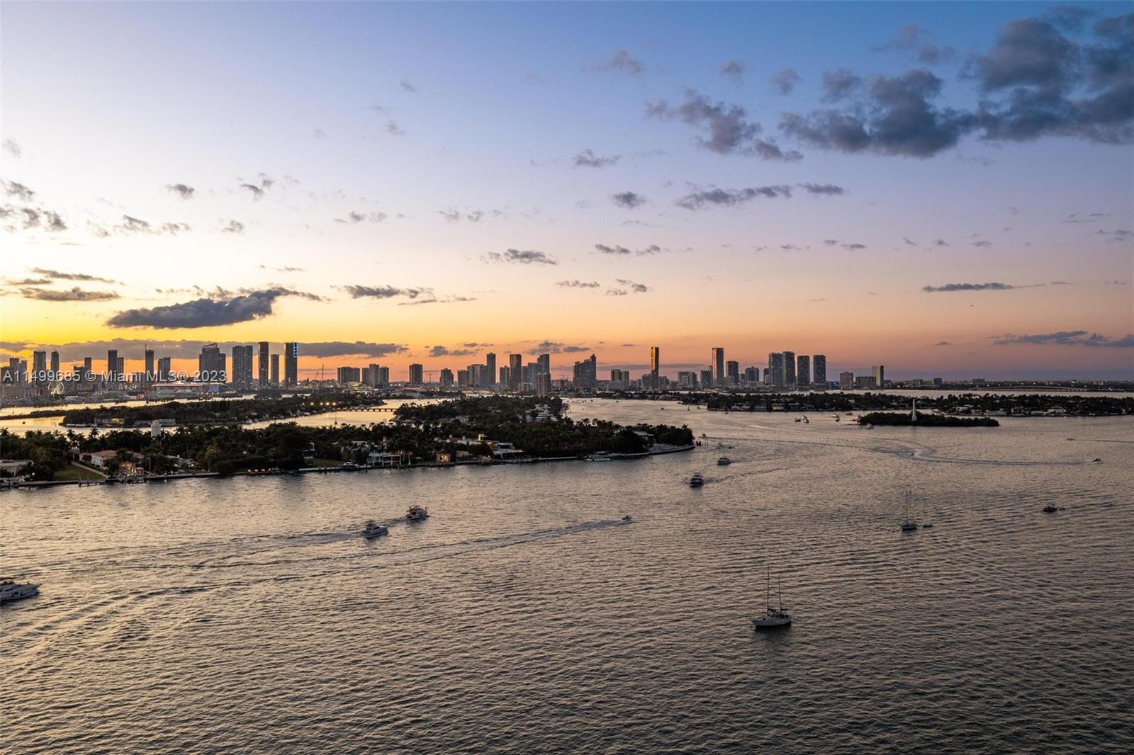 650 West Ave 2605, Miami Beach, Florida 33139, 1 Bedroom Bedrooms, ,1 BathroomBathrooms,Residential,For Sale,650 West Ave 2605,A11499685