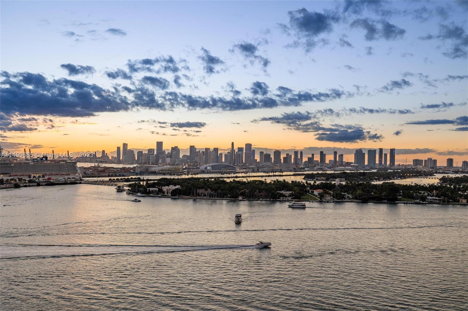 650 West Ave 2605, Miami Beach, Florida 33139, 1 Bedroom Bedrooms, ,1 BathroomBathrooms,Residential,For Sale,650 West Ave 2605,A11499685