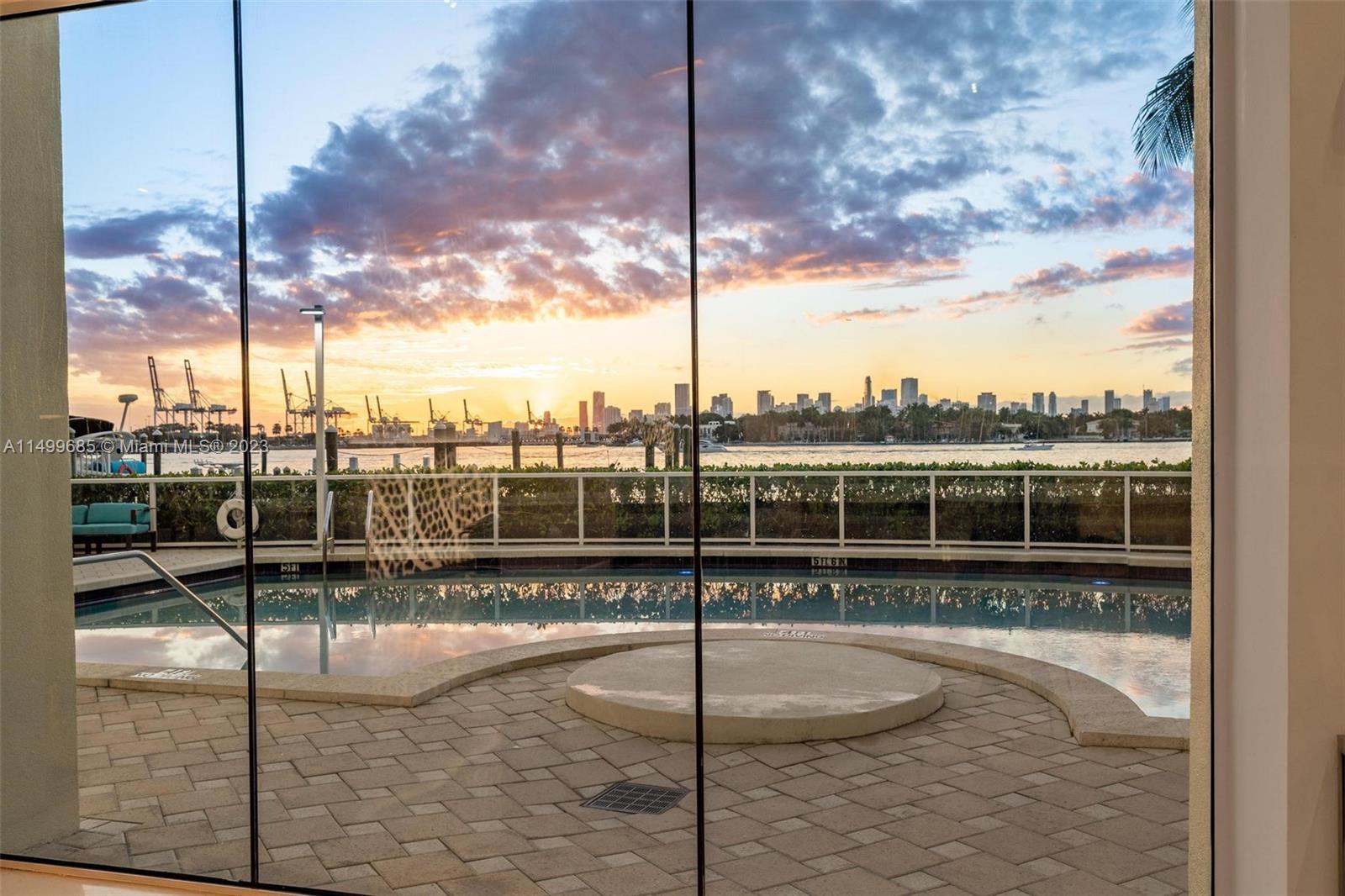 650 West Ave 2605, Miami Beach, Florida 33139, 1 Bedroom Bedrooms, ,1 BathroomBathrooms,Residential,For Sale,650 West Ave 2605,A11499685