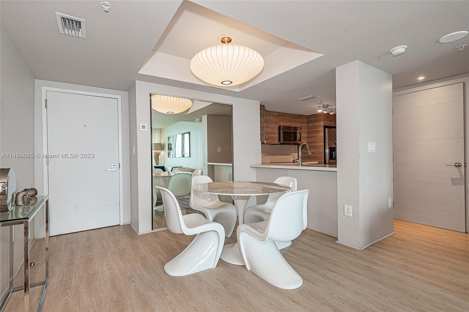 650 West Ave 2605, Miami Beach, Florida 33139, 1 Bedroom Bedrooms, ,1 BathroomBathrooms,Residential,For Sale,650 West Ave 2605,A11499685