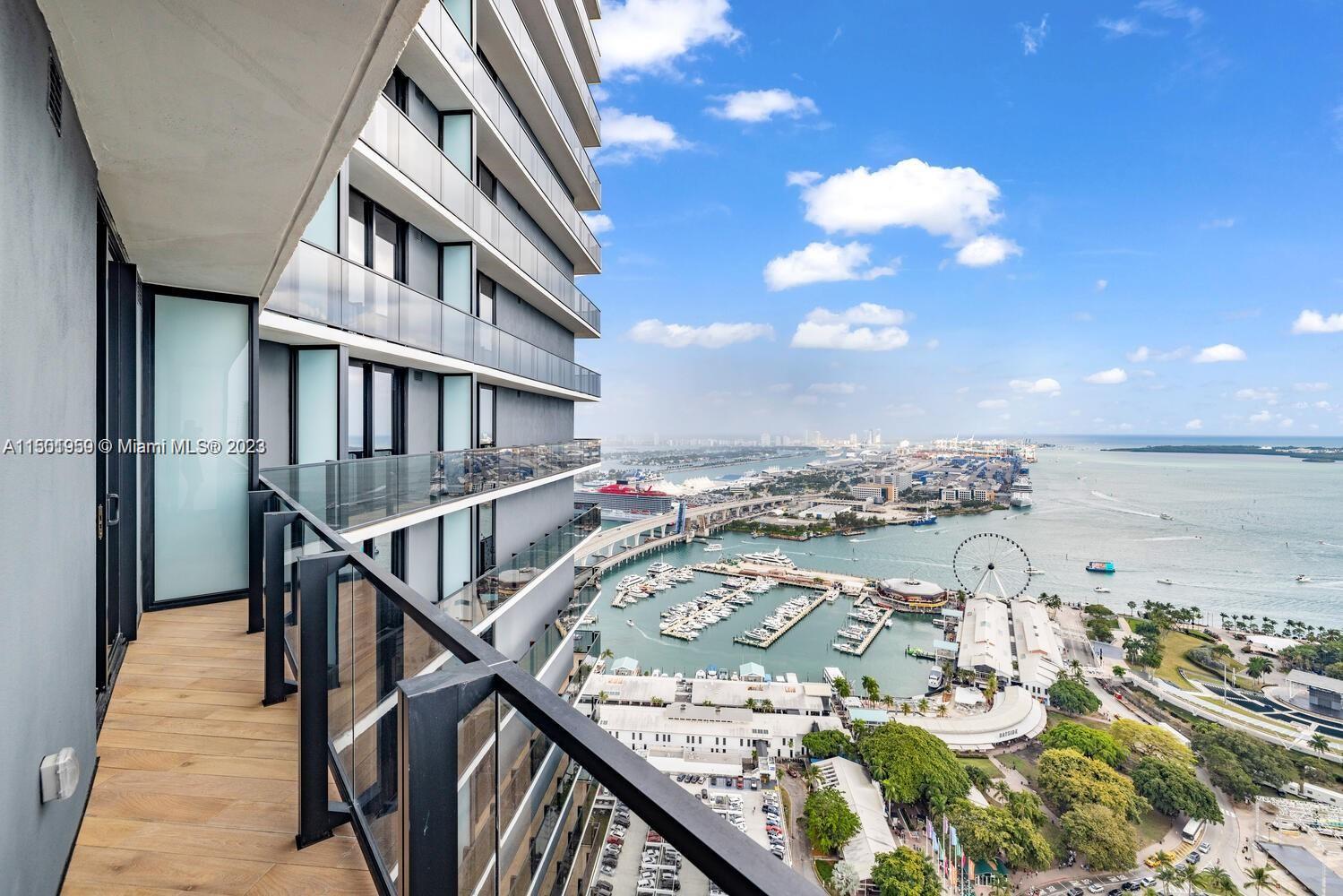 398 NE 5th St 1614, Miami, Florida 33132, 1 Bedroom Bedrooms, ,2 BathroomsBathrooms,Residentiallease,For Rent,398 NE 5th St 1614,A11501959