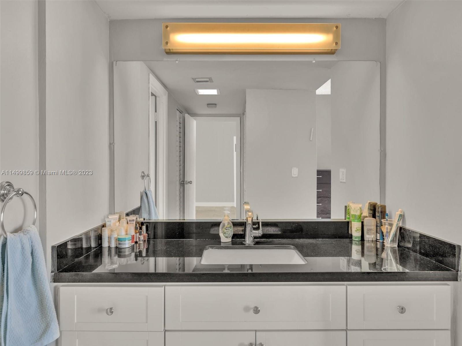 20301 W Country Club Dr 1222, Aventura, Florida 33180, 2 Bedrooms Bedrooms, ,2 BathroomsBathrooms,Residential,For Sale,20301 W Country Club Dr 1222,A11499859