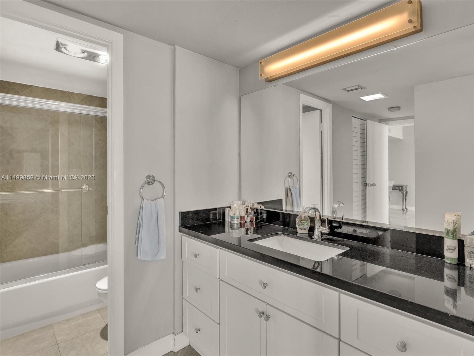 20301 W Country Club Dr 1222, Aventura, Florida 33180, 2 Bedrooms Bedrooms, ,2 BathroomsBathrooms,Residential,For Sale,20301 W Country Club Dr 1222,A11499859